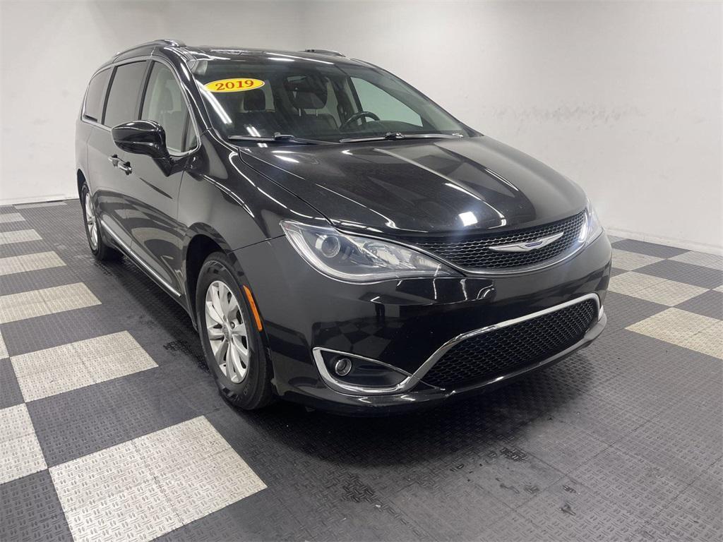 used 2019 Chrysler Pacifica car, priced at $15,948