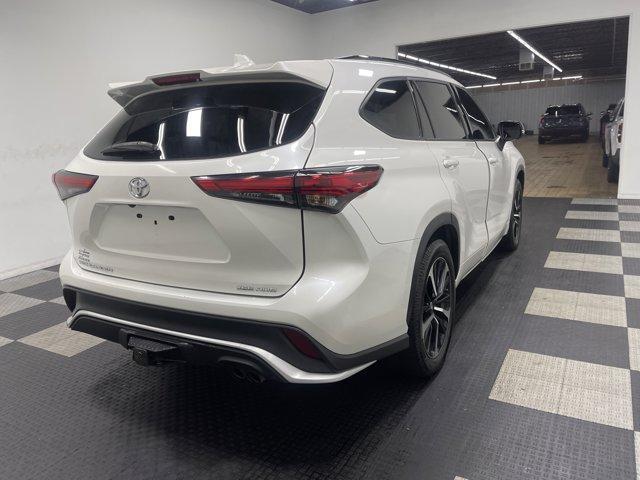 used 2021 Toyota Highlander car, priced at $30,521