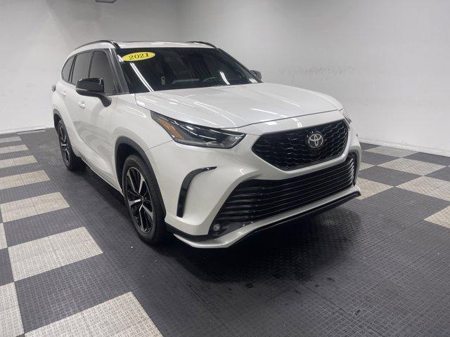 used 2021 Toyota Highlander car, priced at $30,521