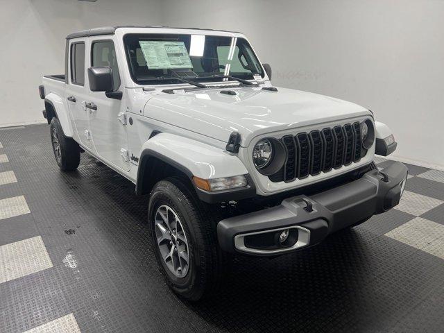 new 2024 Jeep Gladiator car, priced at $41,650