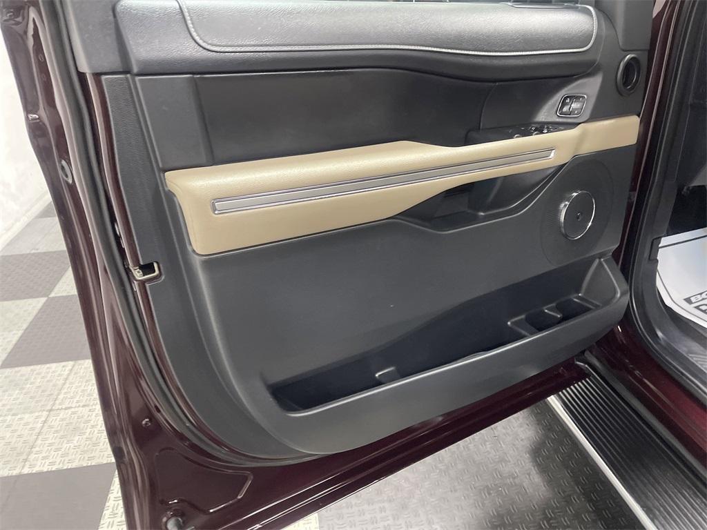used 2023 Ford Expedition car, priced at $42,214