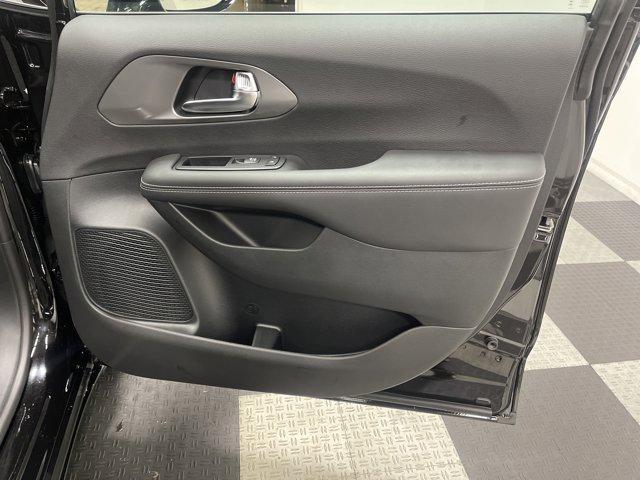 new 2025 Chrysler Voyager car, priced at $38,080