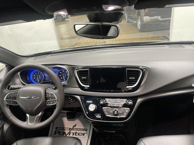 new 2025 Chrysler Voyager car, priced at $38,080