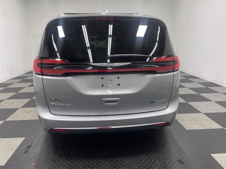 used 2021 Chrysler Pacifica Hybrid car, priced at $30,266