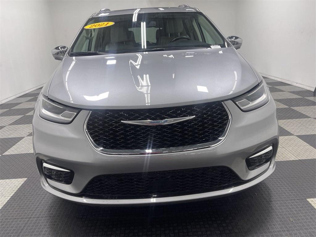 used 2021 Chrysler Pacifica Hybrid car, priced at $30,266