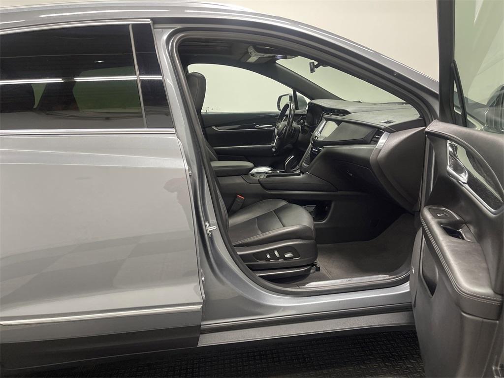 used 2021 Cadillac XT5 car, priced at $27,889