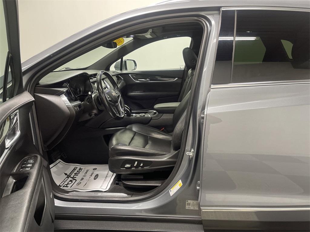 used 2021 Cadillac XT5 car, priced at $27,889