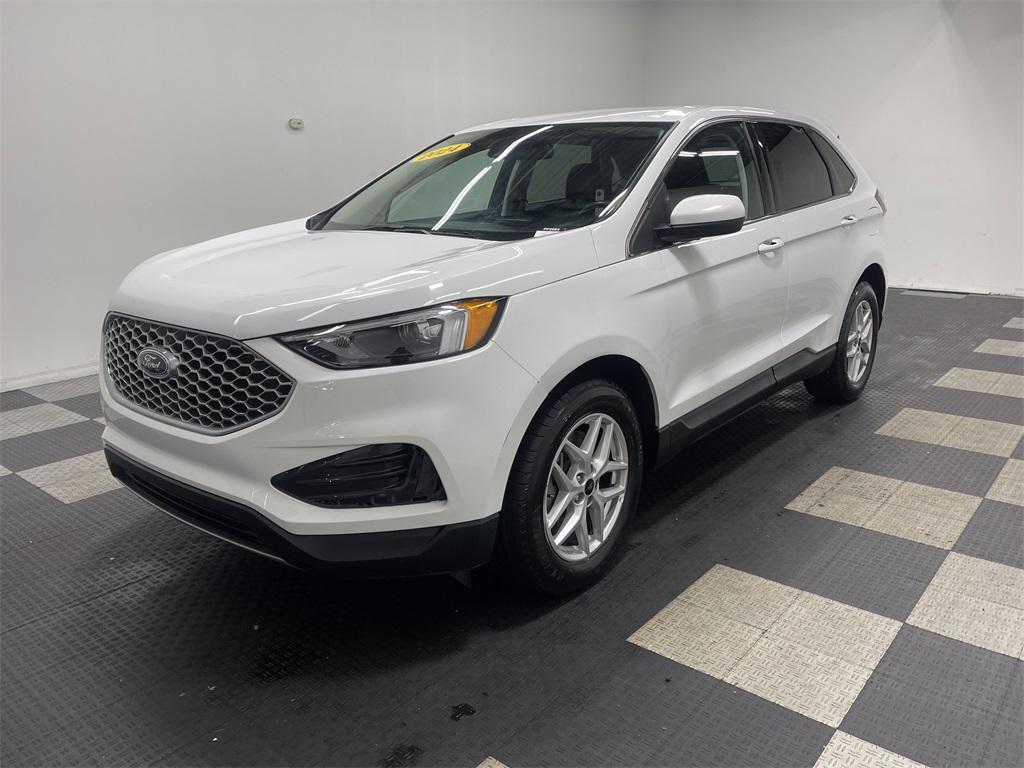 used 2024 Ford Edge car, priced at $25,556