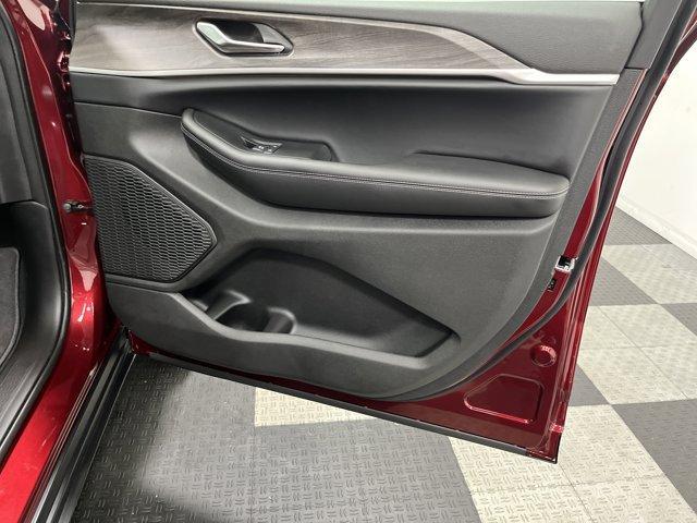 new 2025 Jeep Grand Cherokee car, priced at $41,753