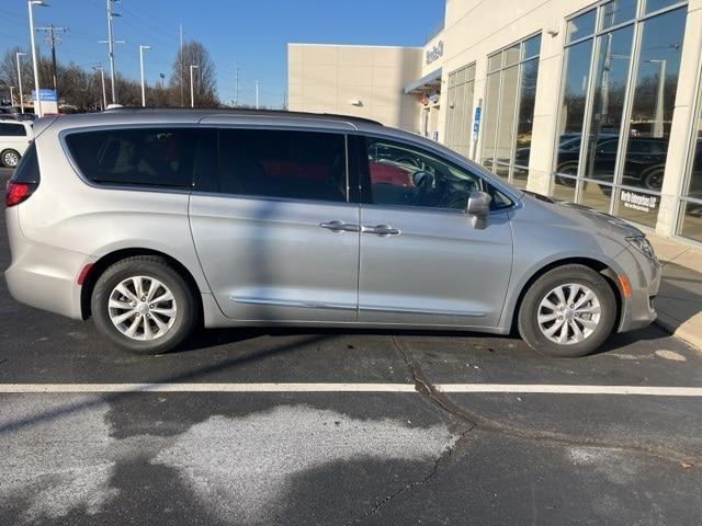 used 2017 Chrysler Pacifica car, priced at $14,900