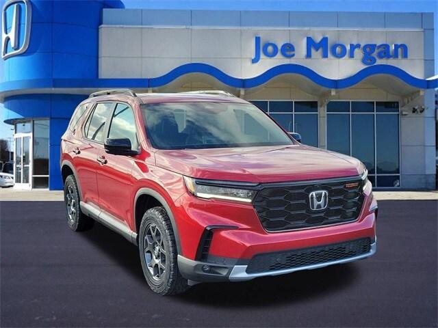 new 2025 Honda Pilot car, priced at $51,250