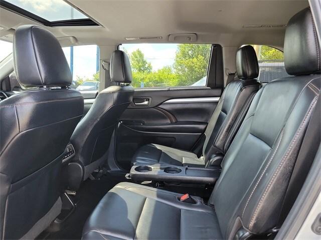 used 2019 Toyota Highlander car, priced at $22,529