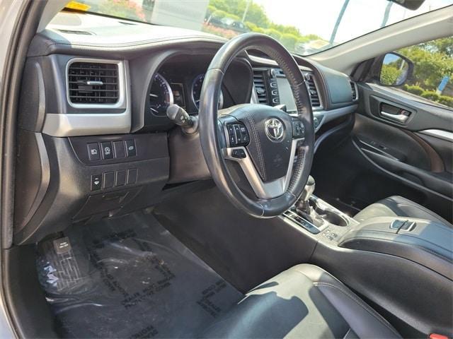 used 2019 Toyota Highlander car, priced at $22,529
