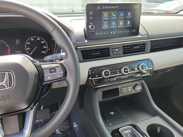 new 2025 Honda Pilot car, priced at $48,280