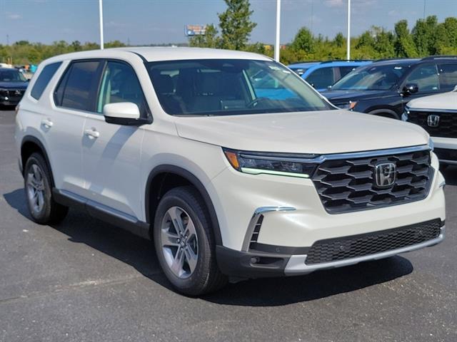 new 2025 Honda Pilot car, priced at $48,280