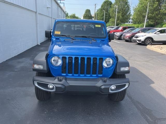 used 2023 Jeep Gladiator car, priced at $34,200