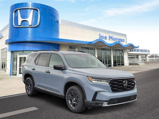 new 2025 Honda Pilot car, priced at $51,350