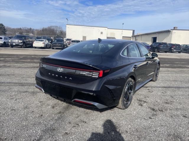 new 2024 Hyundai Sonata car, priced at $29,220