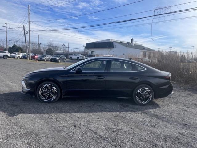 new 2024 Hyundai Sonata car, priced at $29,220