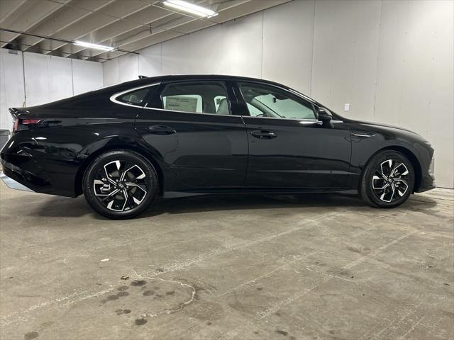 new 2024 Hyundai Sonata car, priced at $30,735