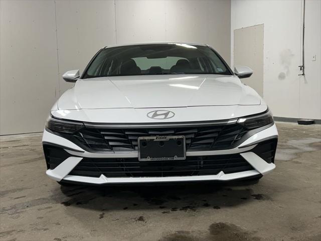 new 2024 Hyundai Elantra HEV car, priced at $28,440