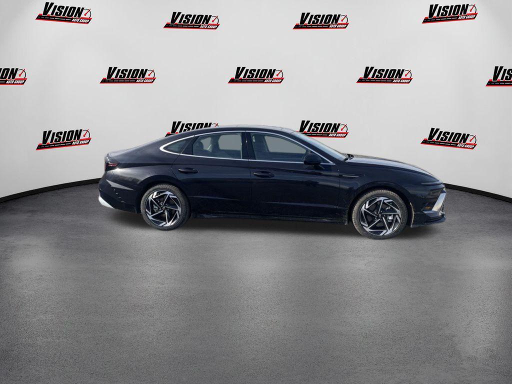 new 2024 Hyundai Sonata car, priced at $29,175
