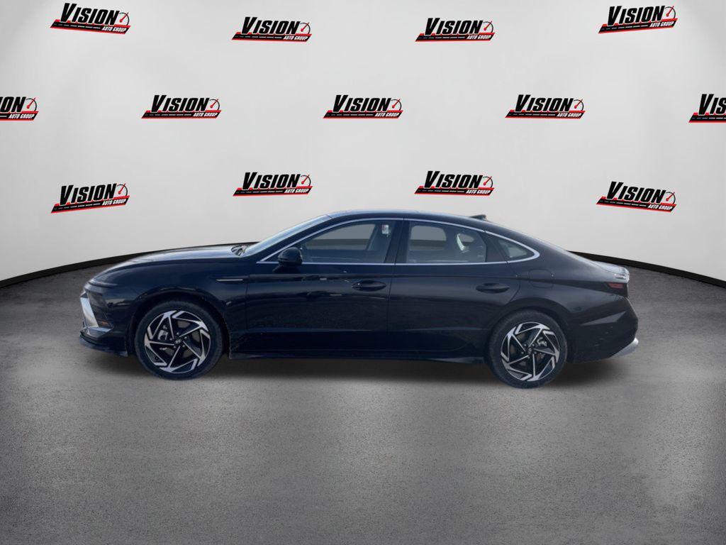new 2024 Hyundai Sonata car, priced at $29,175