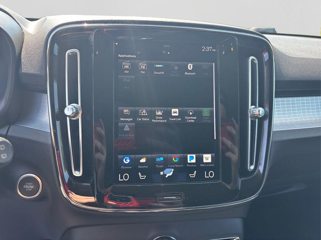 used 2021 Volvo XC40 car, priced at $21,890