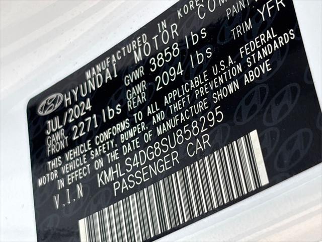 used 2025 Hyundai Elantra car, priced at $25,994