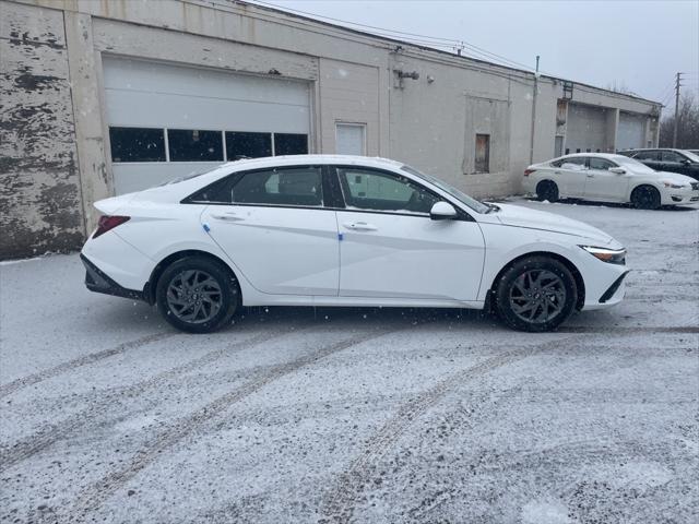 new 2024 Hyundai Elantra car, priced at $26,987