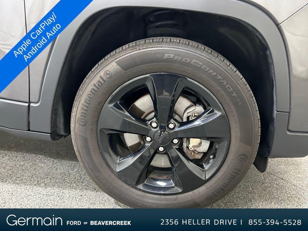 used 2020 Jeep Cherokee car, priced at $18,322