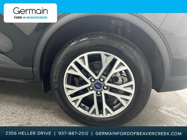 used 2022 Ford Escape car, priced at $26,399