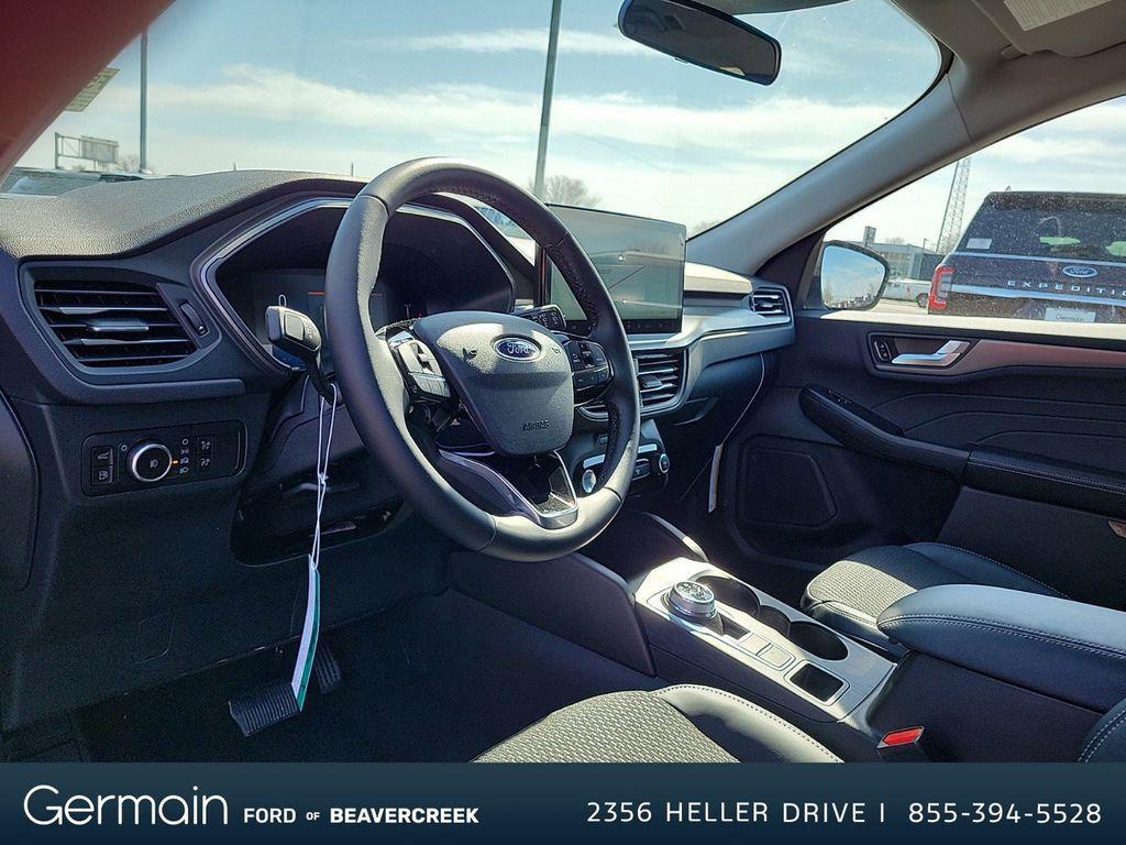 new 2025 Ford Escape PHEV car, priced at $30,302