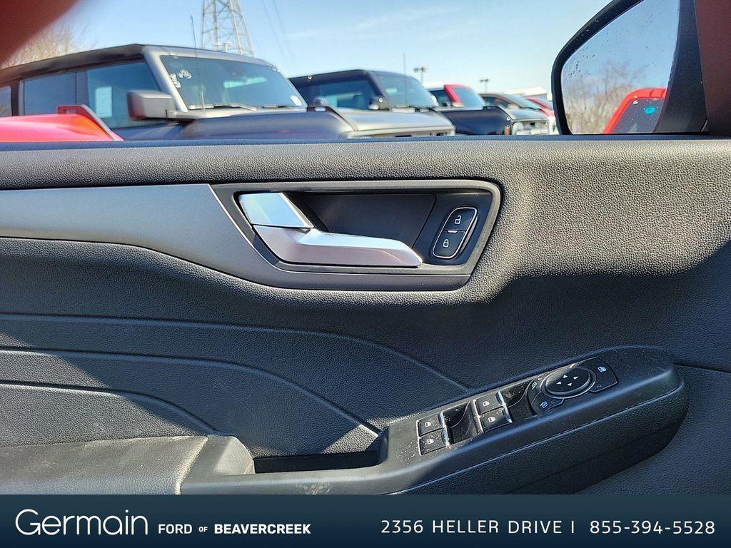 new 2025 Ford Escape PHEV car, priced at $30,302