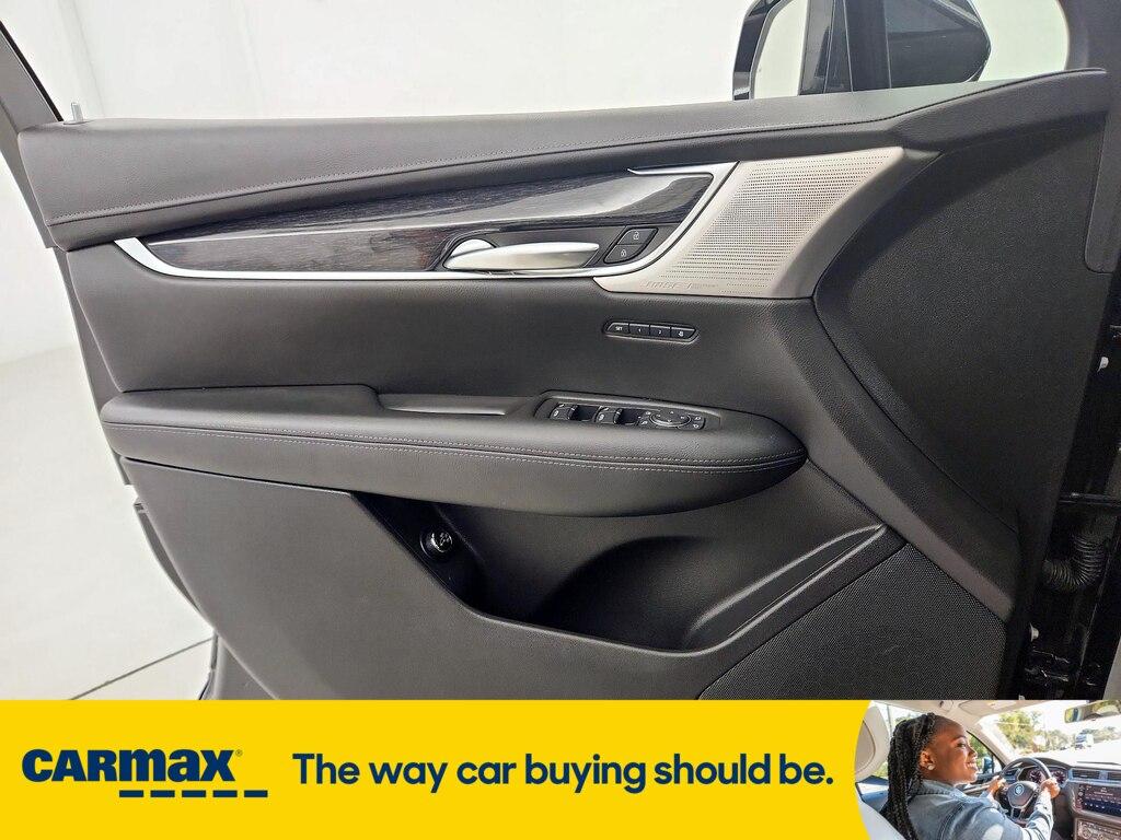 used 2020 Cadillac XT5 car, priced at $28,998