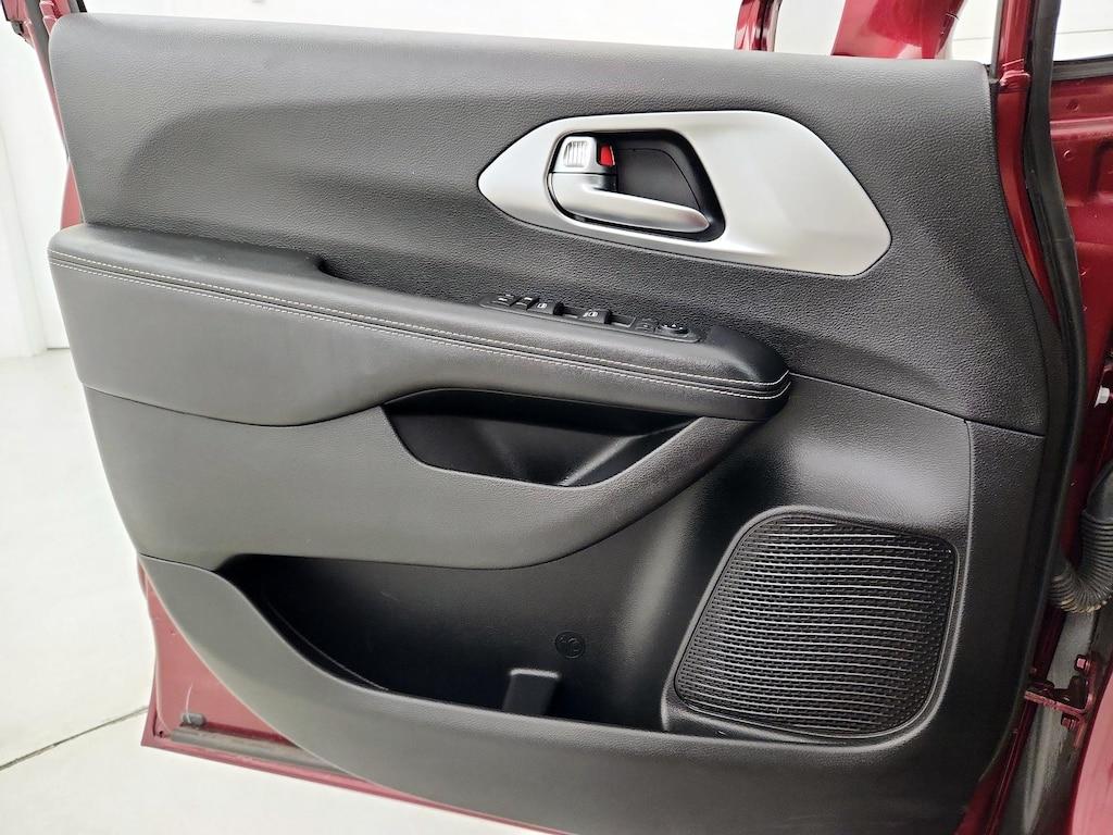 used 2019 Chrysler Pacifica car, priced at $24,998
