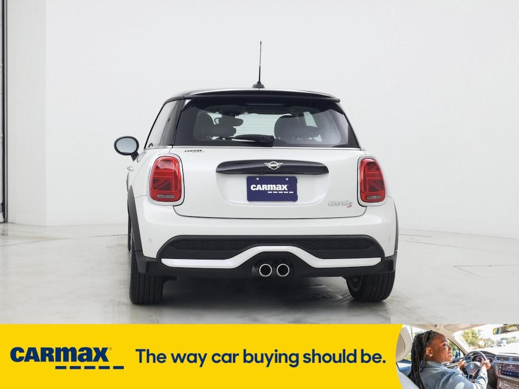used 2024 MINI Hardtop car, priced at $28,998