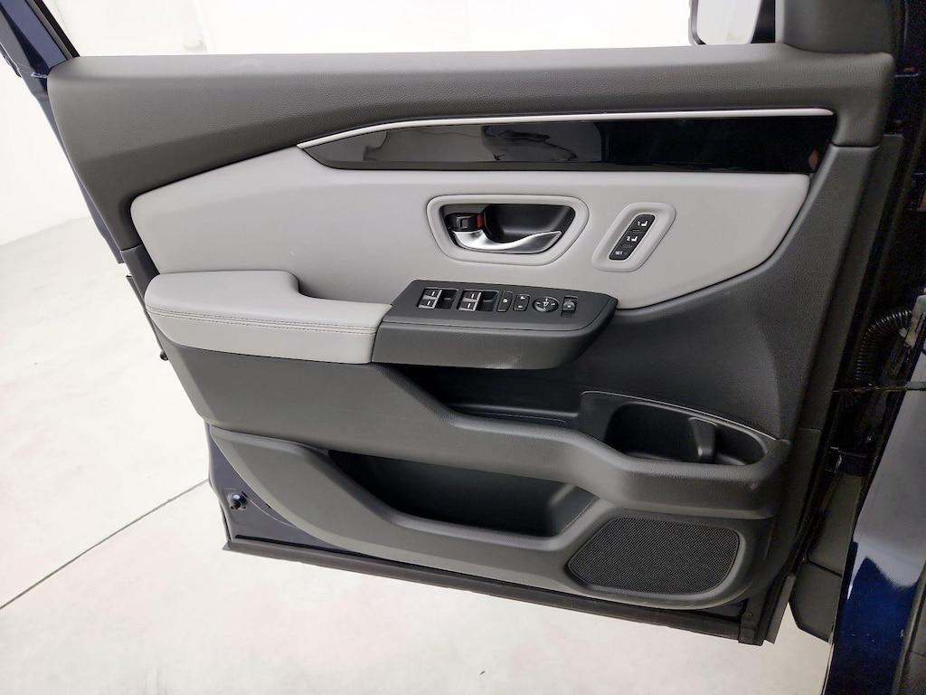 used 2024 Honda Pilot car, priced at $46,998