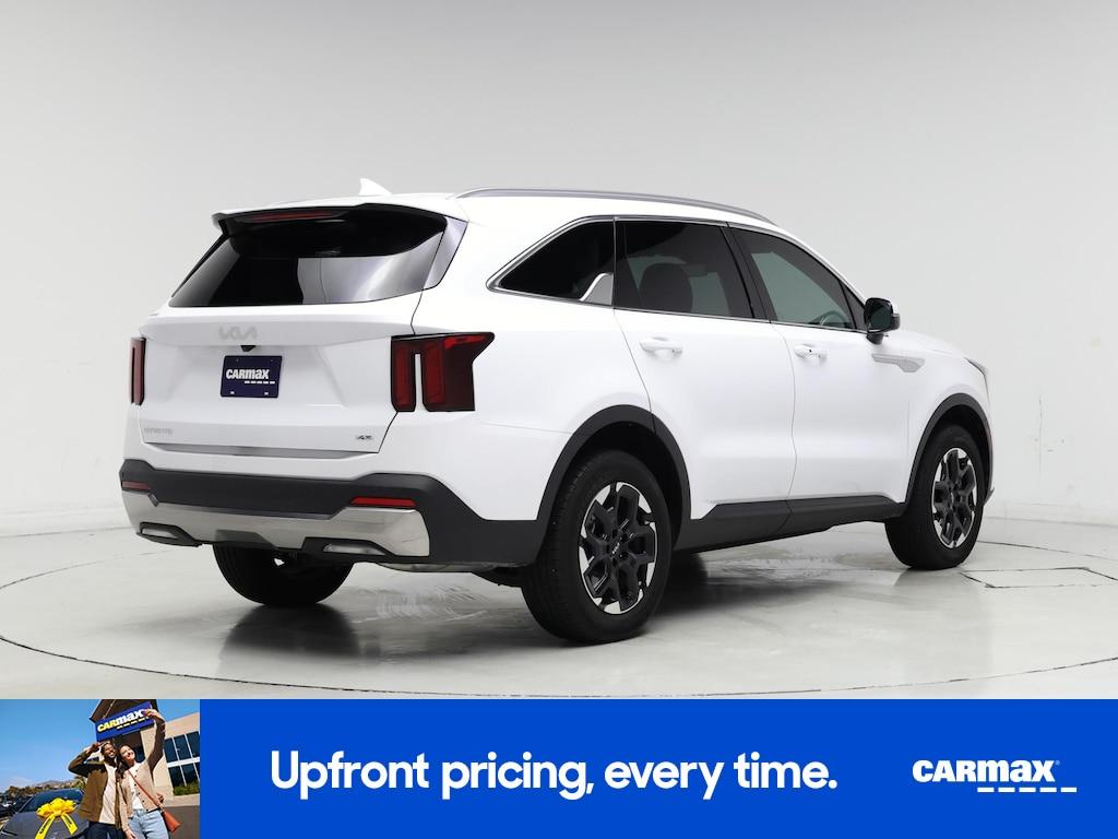 used 2024 Kia Sorento car, priced at $33,998