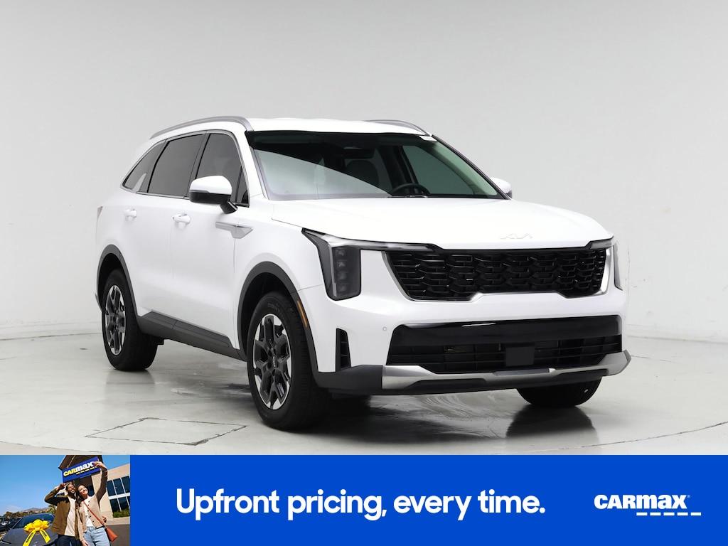 used 2024 Kia Sorento car, priced at $33,998
