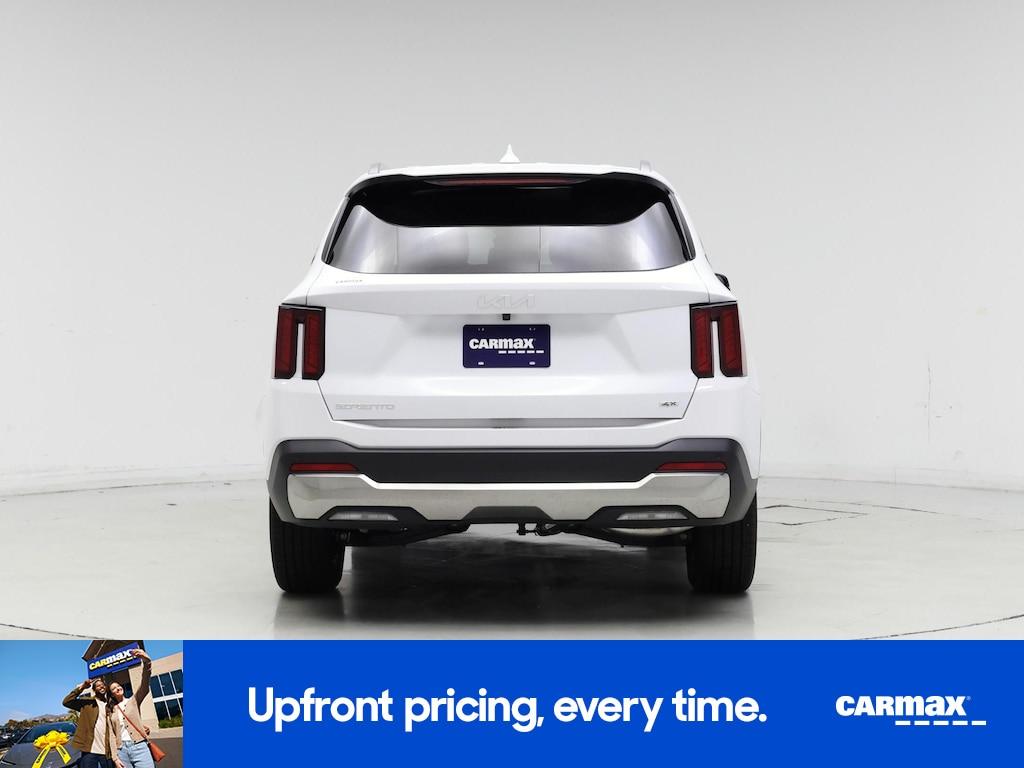 used 2024 Kia Sorento car, priced at $33,998