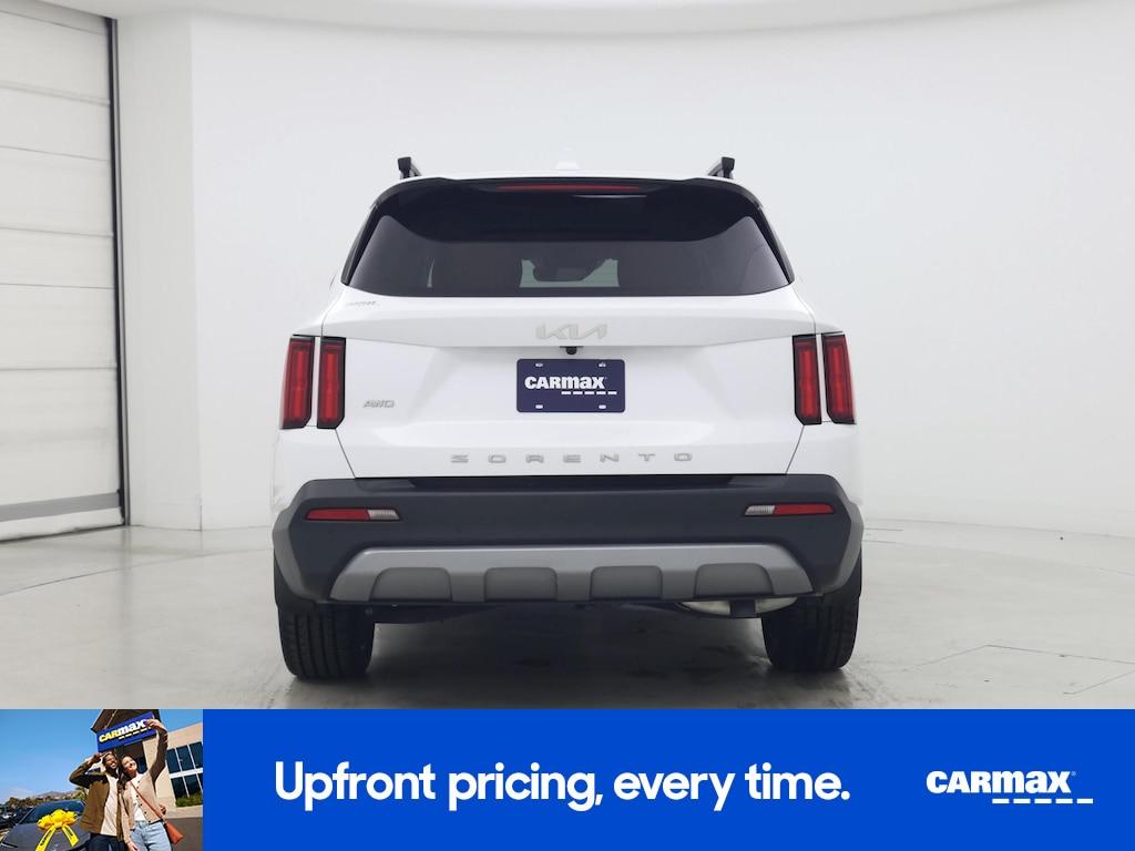 used 2022 Kia Sorento car, priced at $35,998