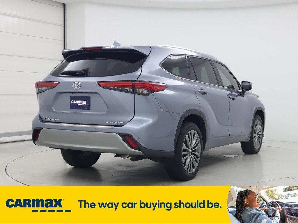 used 2020 Toyota Highlander car, priced at $40,998