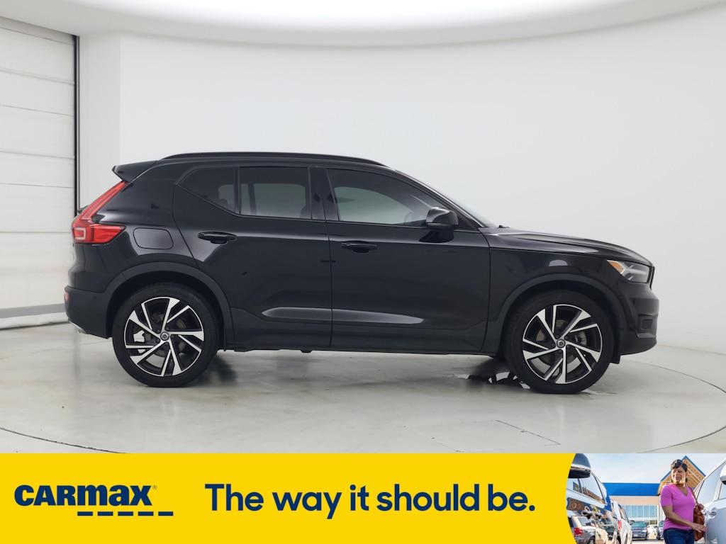 used 2019 Volvo XC40 car, priced at $24,998