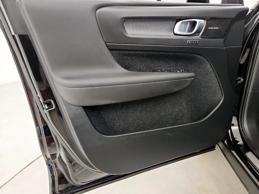 used 2019 Volvo XC40 car, priced at $24,998