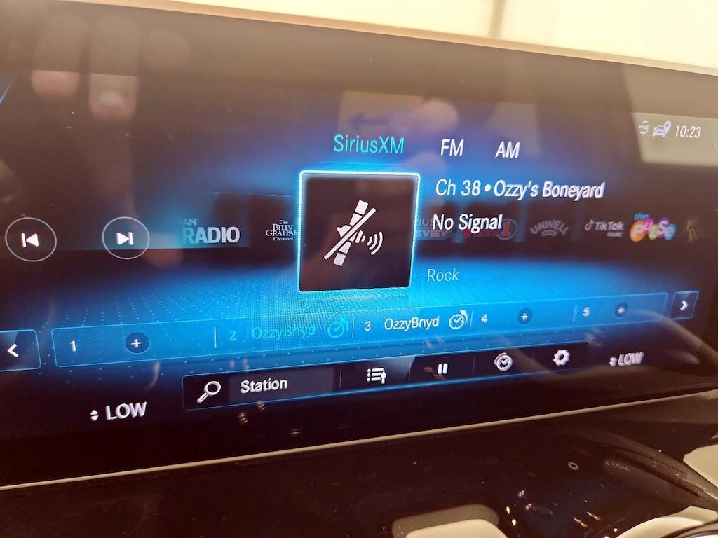used 2021 Mercedes-Benz GLB 250 car, priced at $30,998