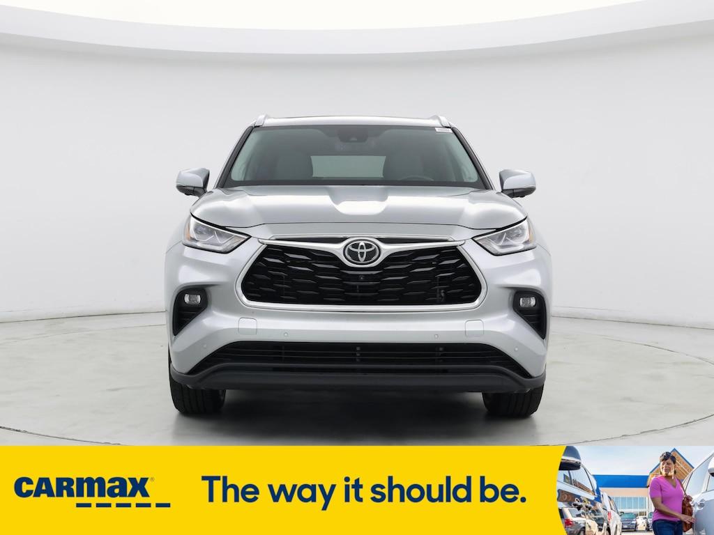 used 2023 Toyota Highlander car, priced at $38,998