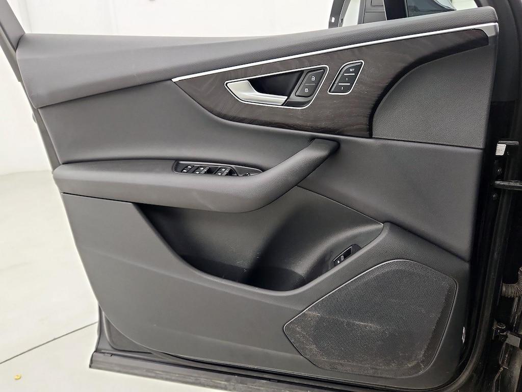used 2021 Audi Q7 car, priced at $32,998
