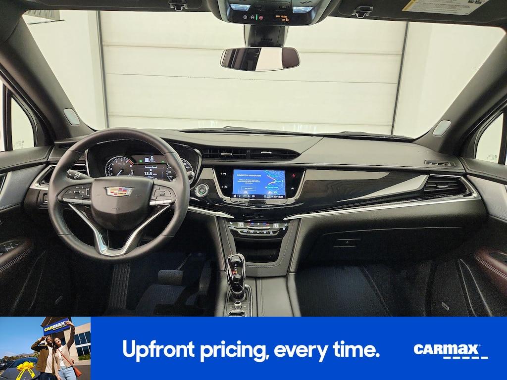 used 2024 Cadillac XT6 car, priced at $48,998