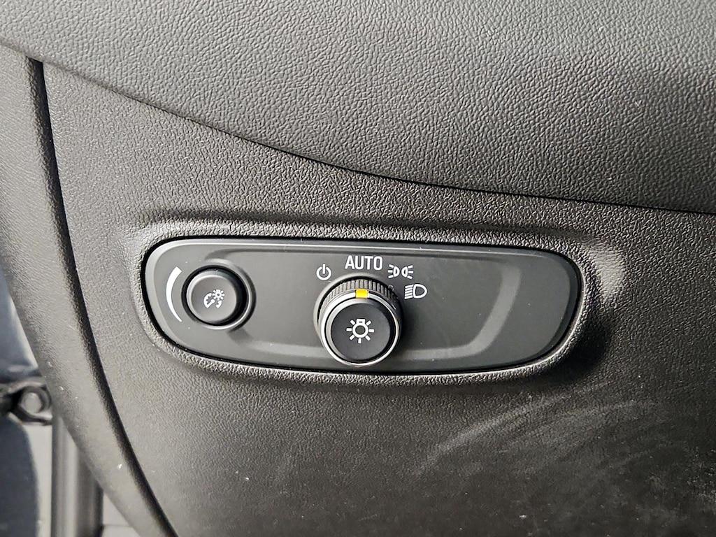 used 2022 Chevrolet Equinox car, priced at $21,998